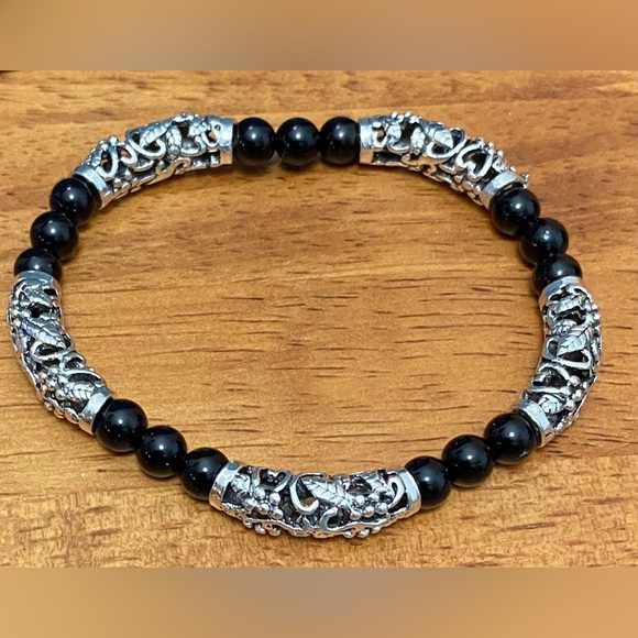 NEW Black Onyx gemstone bracelet - Picture 1 of 3